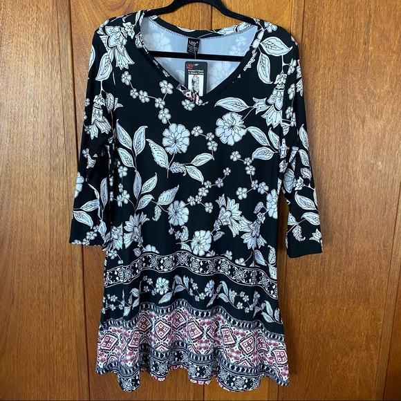 NWT Lildy V-Neck Floral Tunic Dress Red Accents - Picture 2 of 11